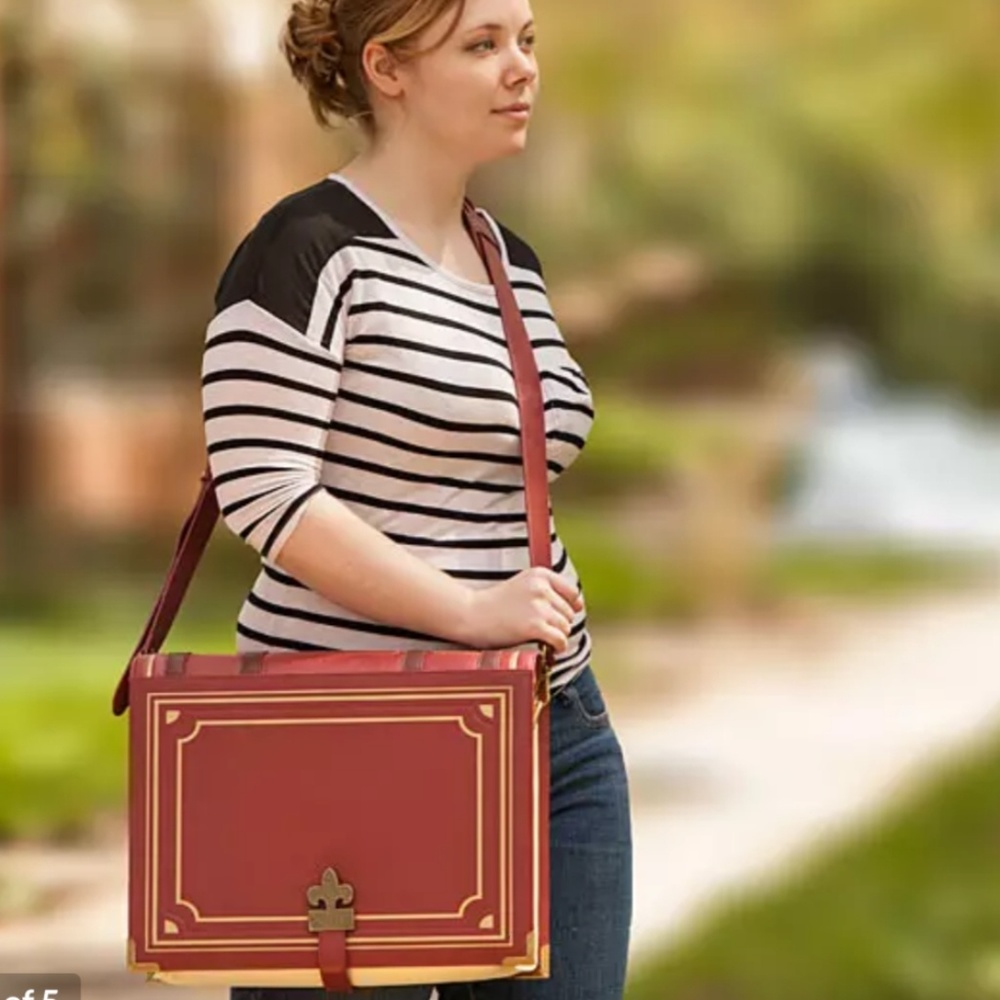 Olde Book Messenger Bag THINK GEEK